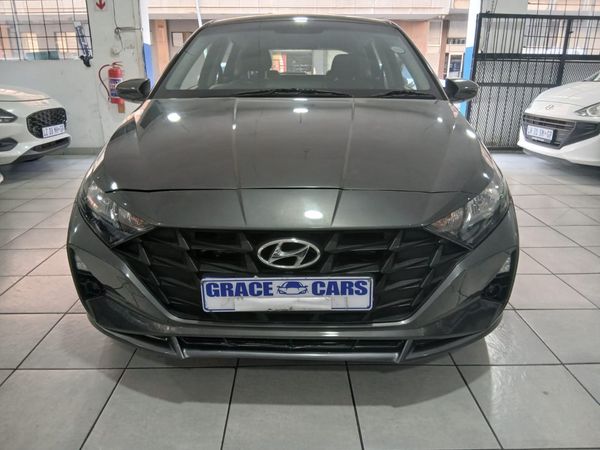 2021-Hyundai-i20-14-Fluid image:1
