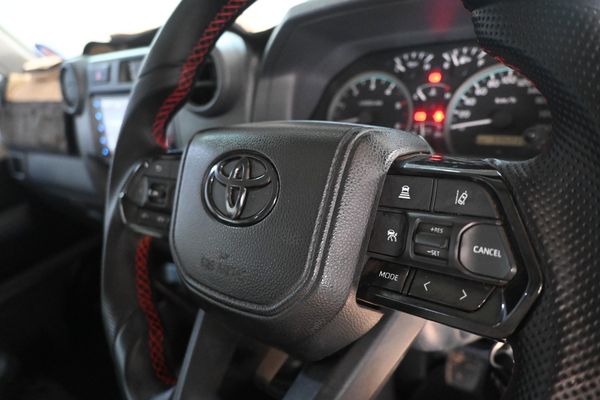 2015-Toyota-Land-Cruiser-79-45-D-Double-Cab image:15