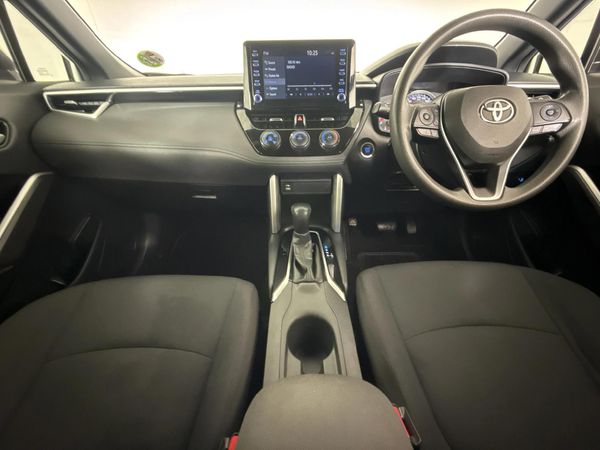 2024-Toyota-Corolla-Cross-18-XI image:1