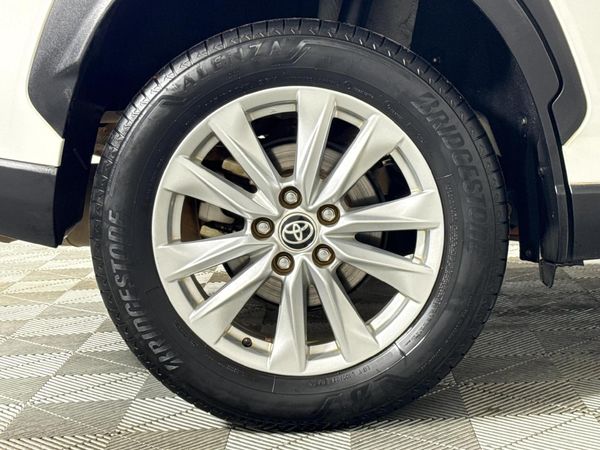 2024-Toyota-Corolla-Cross-18-XI image:7