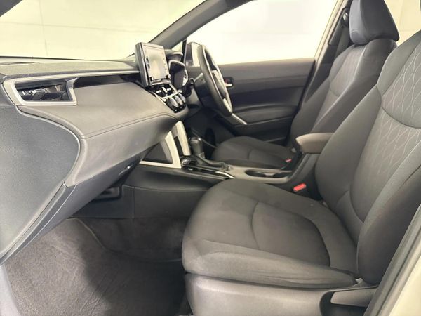 2024-Toyota-Corolla-Cross-18-XI image:8