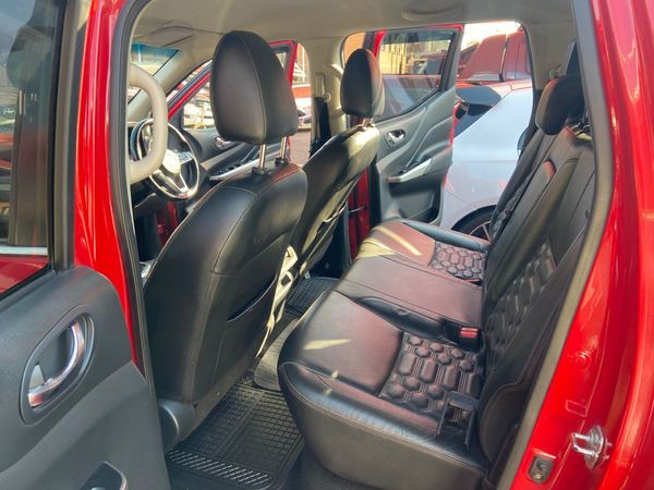 2022-Nissan-Navara-25-DDTi-LE-Plus-4X4-Auto-Double-Cab image:7
