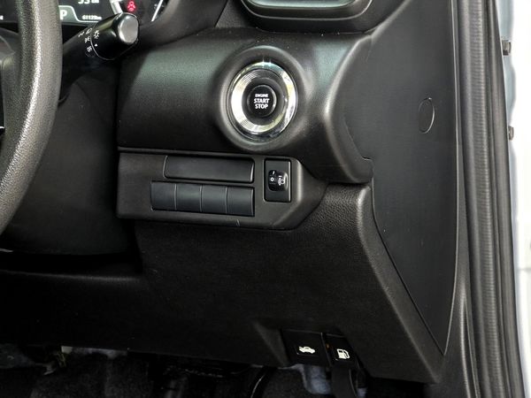2024-Toyota-Urban-Cruiser-15-XR-Auto image:17