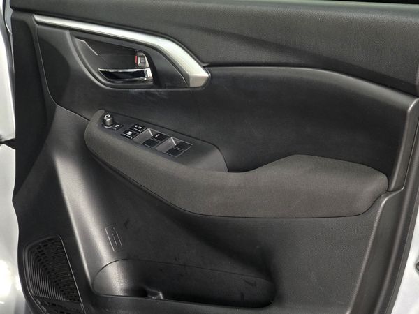 2024-Toyota-Urban-Cruiser-15-XR-Auto image:20