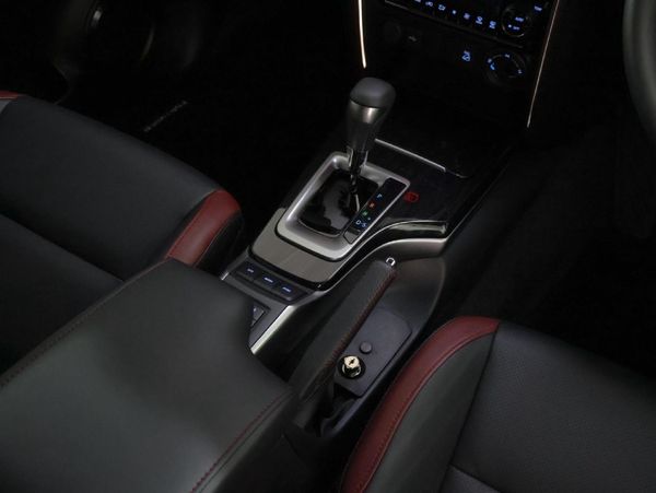 2025-Toyota-Fortuner-28-GD-6-4x4-Auto image:24