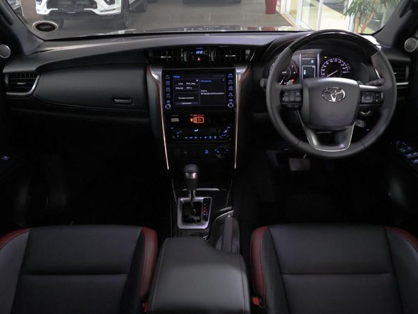 2025-Toyota-Fortuner-28-GD-6-4x4-Auto image:27
