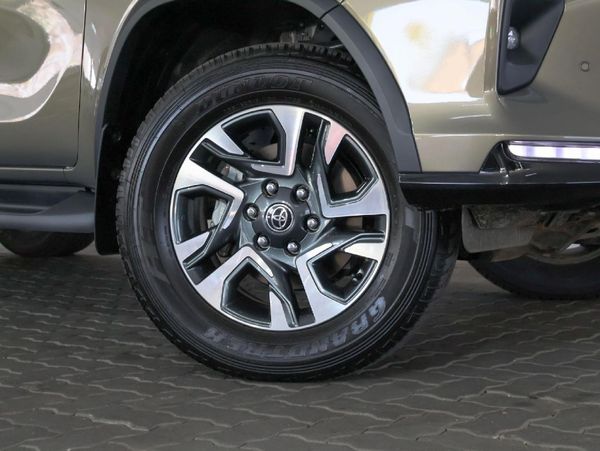 2025-Toyota-Fortuner-28-GD-6-4x4-Auto image:2