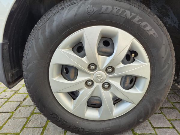 2018-Hyundai-i20-12-Motion image:16