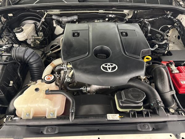 2021-Toyota-Hilux-28-GD-6-Raised-Body-Legend-Auto-Extended-Cab image:10