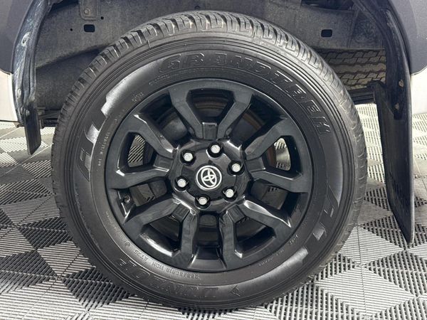 2021-Toyota-Hilux-28-GD-6-Raised-Body-Legend-Auto-Extended-Cab image:4