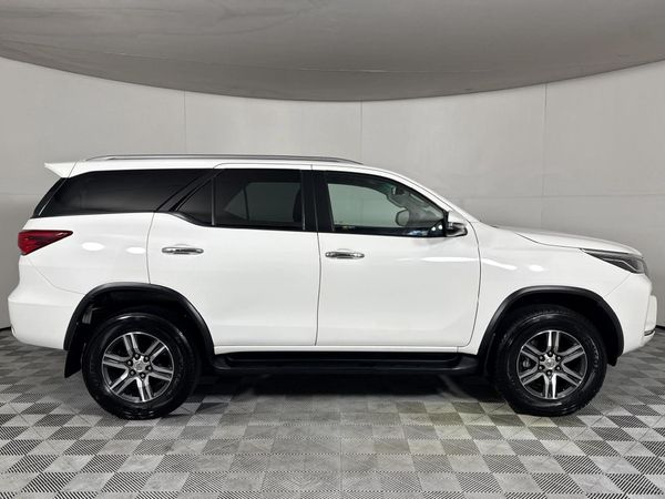 2021-Toyota-Fortuner-24-GD-6-4x4-Auto image:13