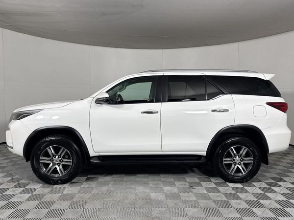 2021-Toyota-Fortuner-24-GD-6-4x4-Auto image:15
