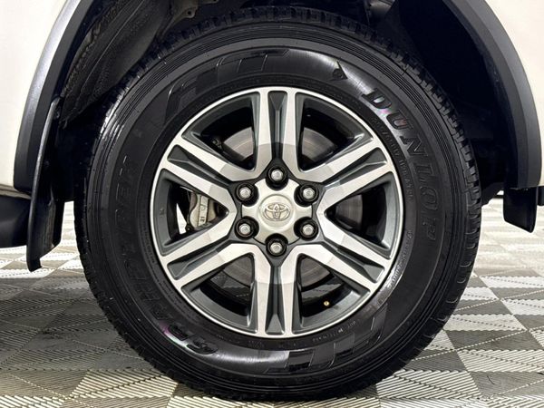 2021-Toyota-Fortuner-24-GD-6-4x4-Auto image:5
