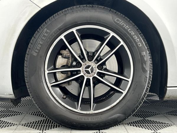 2019-Mercedes-Benz-A-Class-A-200-Auto image:4