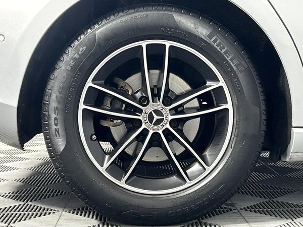 2019-Mercedes-Benz-A-Class-A-200-Auto image:7