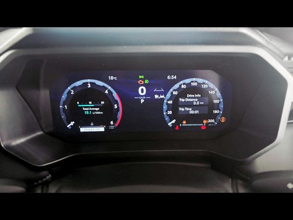 2026-Toyota-Hilux-28-GD-6-RB-Legend-Auto-Double-Cab-Mhev image:11