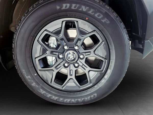 2026-Toyota-Hilux-28-GD-6-RB-Legend-Auto-Double-Cab-Mhev image:4