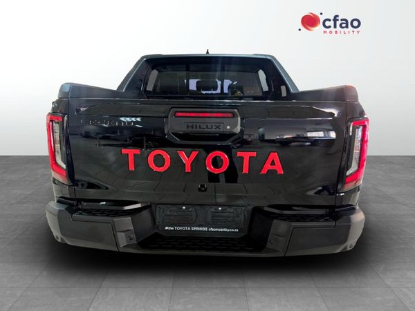 2026-Toyota-Hilux-28-GD-6-RB-Legend-Auto-Double-Cab-Mhev image:13