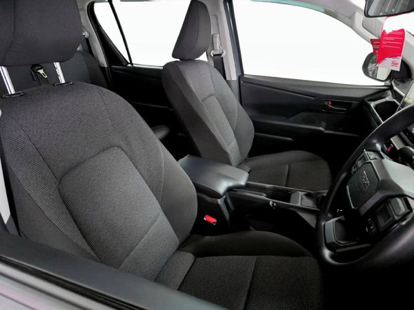 2026-Toyota-Hilux-28-GD-6-RB-SRX-4x4-Auto-Double-Cab image:1