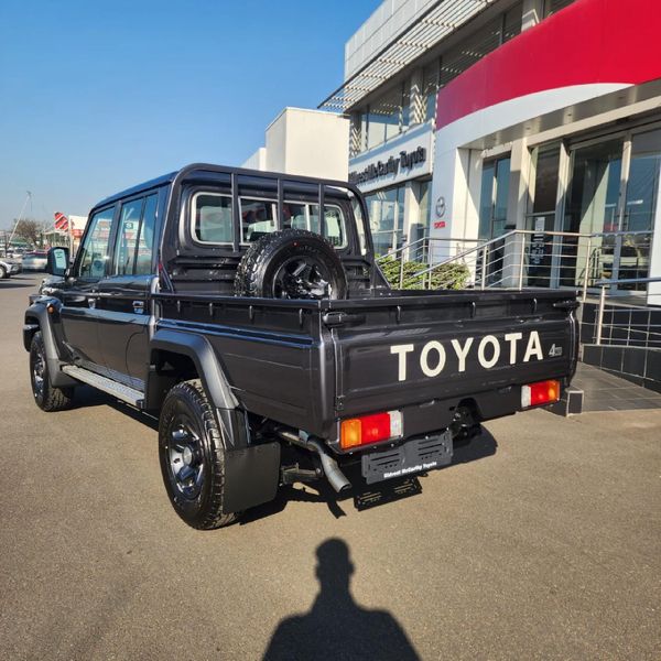 2026-Toyota-Land-Cruiser-79-42-D-Double-Cab image:4