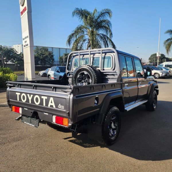 2026-Toyota-Land-Cruiser-79-42-D-Double-Cab image:6