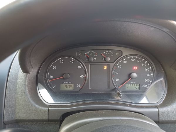 2015-Volkswagen-Polo-Vivo-GP-14-Trendline-5-dr image:12