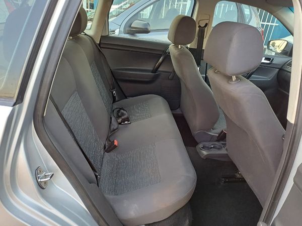 2015-Volkswagen-Polo-Vivo-GP-14-Trendline-5-dr image:8
