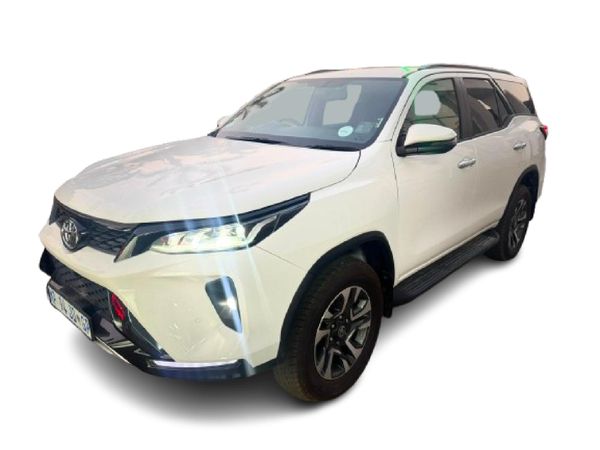 2025-Toyota-Fortuner-28-GD-6-RB-Auto image:4