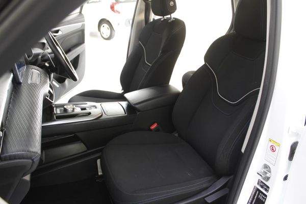 2023-Haval-Jolion-15T-Premium-Auto image:21