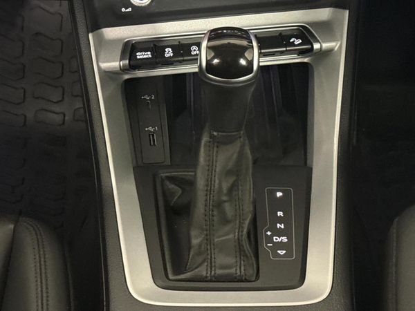 2021-Audi-Q3-Sportback-20-TFSI-quattro-Auto-S-Line-40-TFSI image:9