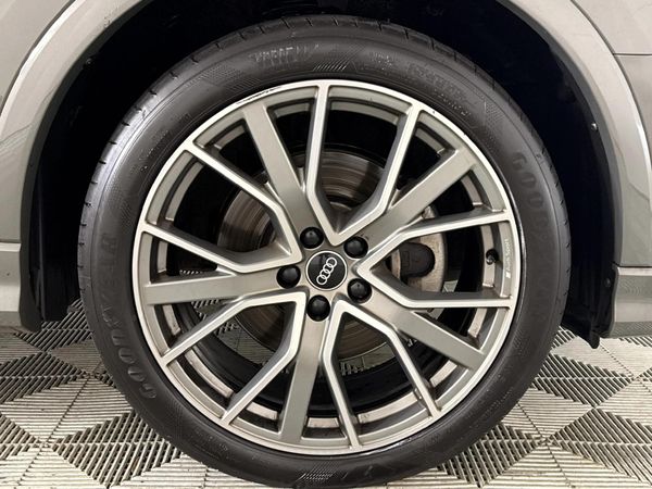 2021-Audi-Q3-Sportback-20-TFSI-quattro-Auto-S-Line-40-TFSI image:5