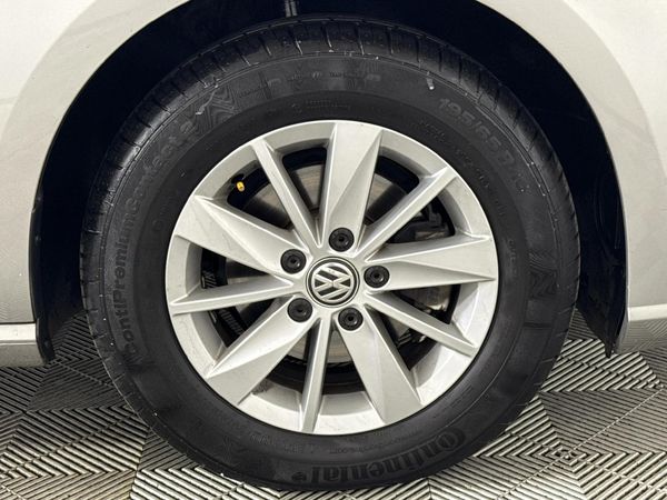 2017-Volkswagen-Golf-VII-10-TSI-Trendline image:4