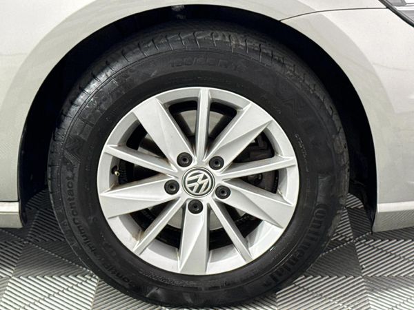 2017-Volkswagen-Golf-VII-10-TSI-Trendline image:5
