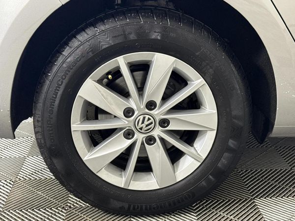 2017-Volkswagen-Golf-VII-10-TSI-Trendline image:6
