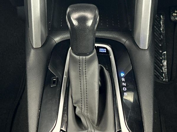 2024-Toyota-Corolla-Cross-18-XS-Hybrid image:10