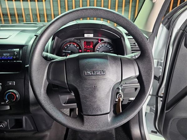 2026-Isuzu-D-Max-250C-Fleetside-Single-Cab image:9