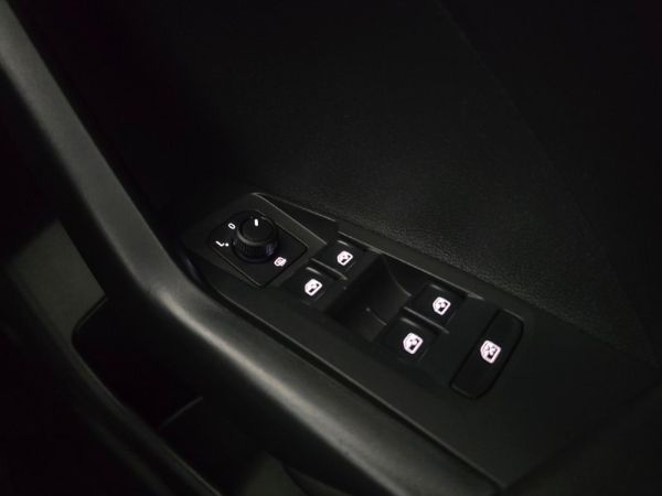 2025-Volkswagen-T-Cross-10-TSI-Auto image:30