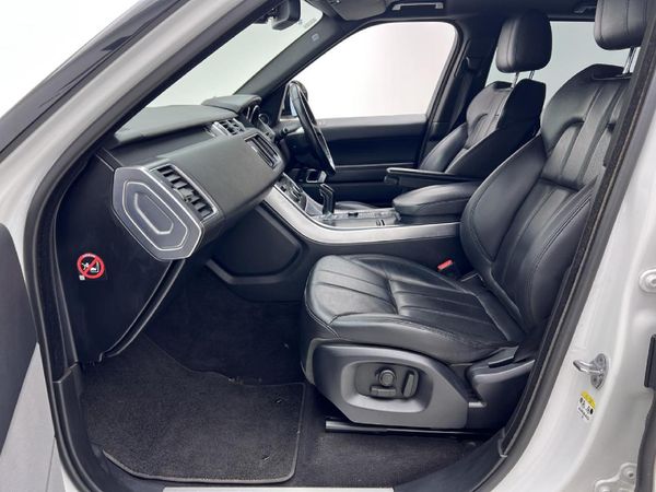 2016-Land-Rover-Range-Rover-Sport-30-SDV6-SE image:6