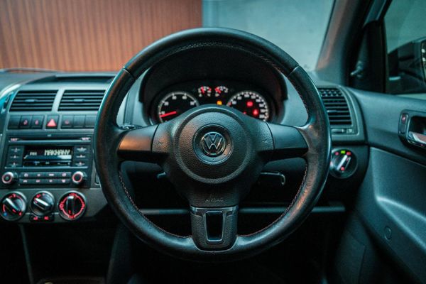 2017-Volkswagen-Polo-Vivo-GP-16-GTS-5-dr image:10