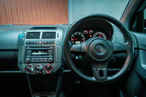 2017-Volkswagen-Polo-Vivo-GP-16-GTS-5-dr image:11
