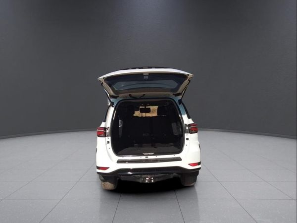2025-Toyota-Fortuner-24-GD-6-RB-Auto image:19