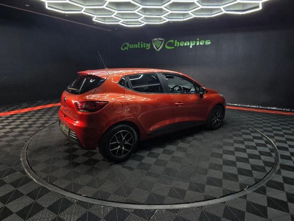 2018-Renault-Clio-IV-900T-Expression-5-dr-66kW image:5