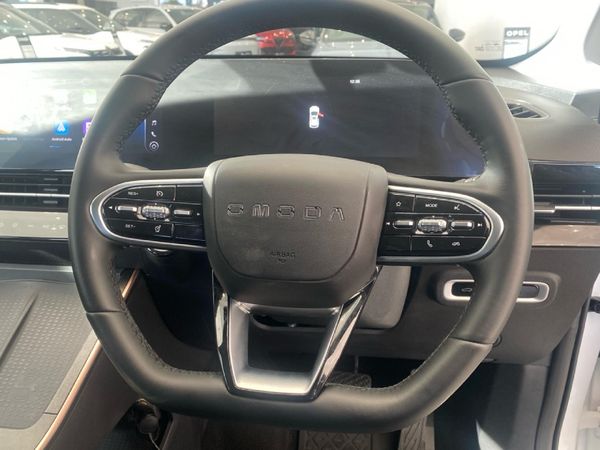 2025-Omoda-C5-15T-Luxury-X image:14