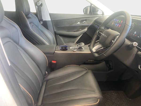 2025-Omoda-C5-15T-Luxury-X image:8