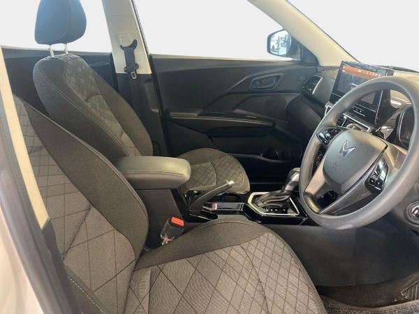 2024-Mahindra-XUV-3XO-12T-MX3-Auto image:8