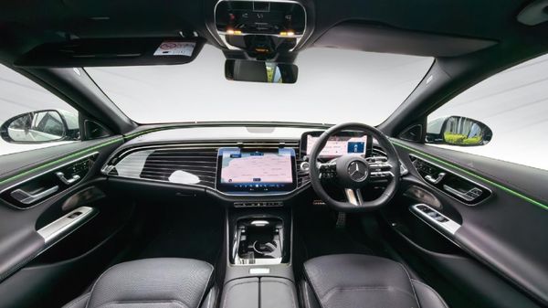 2026-Mercedes-Benz-E-Class-E220d-Avantgarde image:12