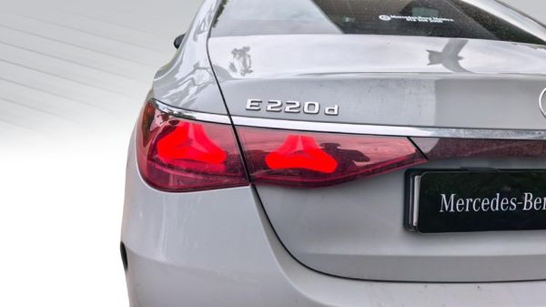 2026-Mercedes-Benz-E-Class-E220d-Avantgarde image:14