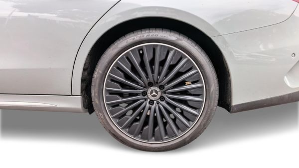 2026-Mercedes-Benz-E-Class-E220d-Avantgarde image:8