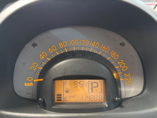 2006-Daihatsu-Sirion-13i-Sport-Auto image:2