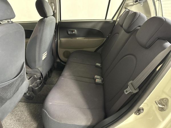 2006-Daihatsu-Sirion-13i-Sport-Auto image:3